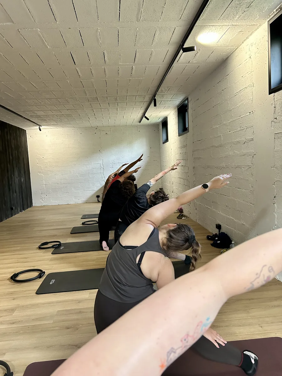 Warsztaty pilatesu w plenerze